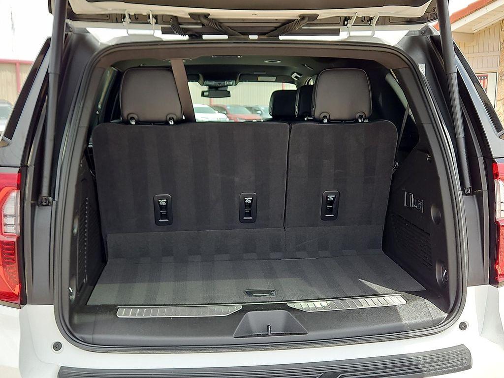 used 2025 GMC Yukon car, priced at $73,980