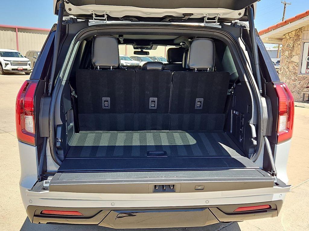 used 2025 Ford Expedition car, priced at $68,980