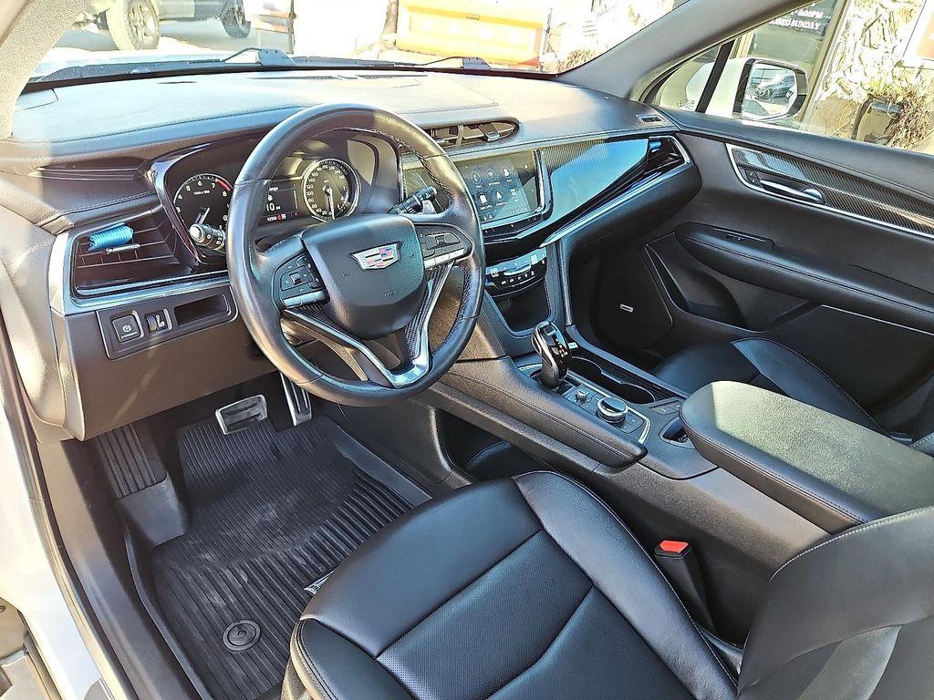 used 2021 Cadillac XT6 car, priced at $33,480