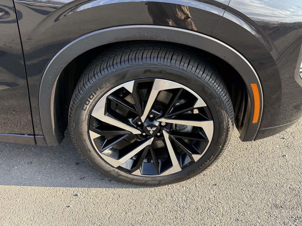 used 2023 Mitsubishi Outlander PHEV car, priced at $28,500