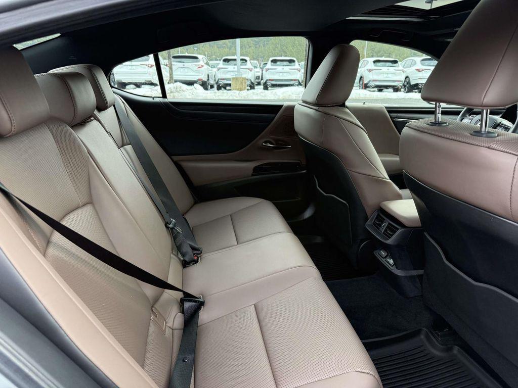 used 2025 Lexus ES 350 car, priced at $44,500