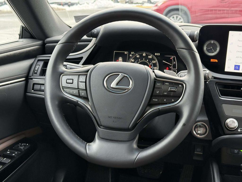 used 2025 Lexus ES 350 car, priced at $44,500