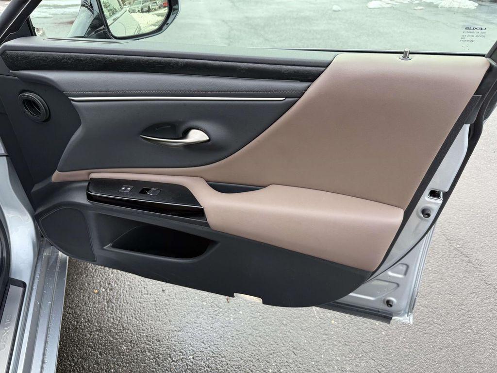 used 2025 Lexus ES 350 car, priced at $44,500