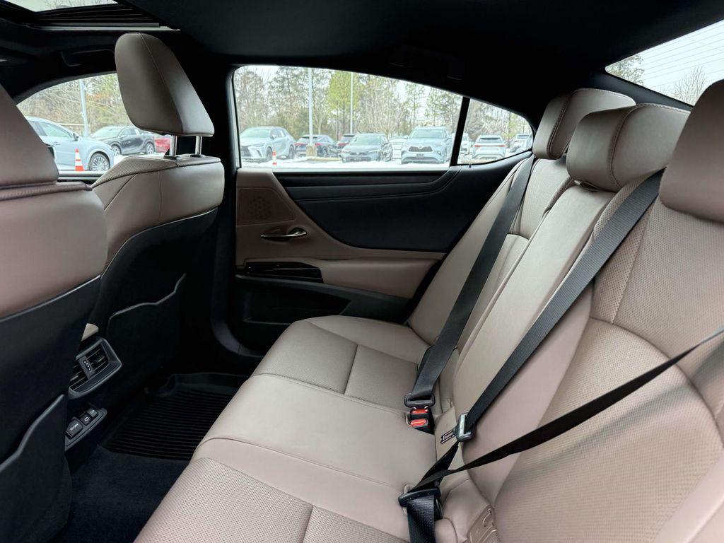 used 2025 Lexus ES 350 car, priced at $44,500