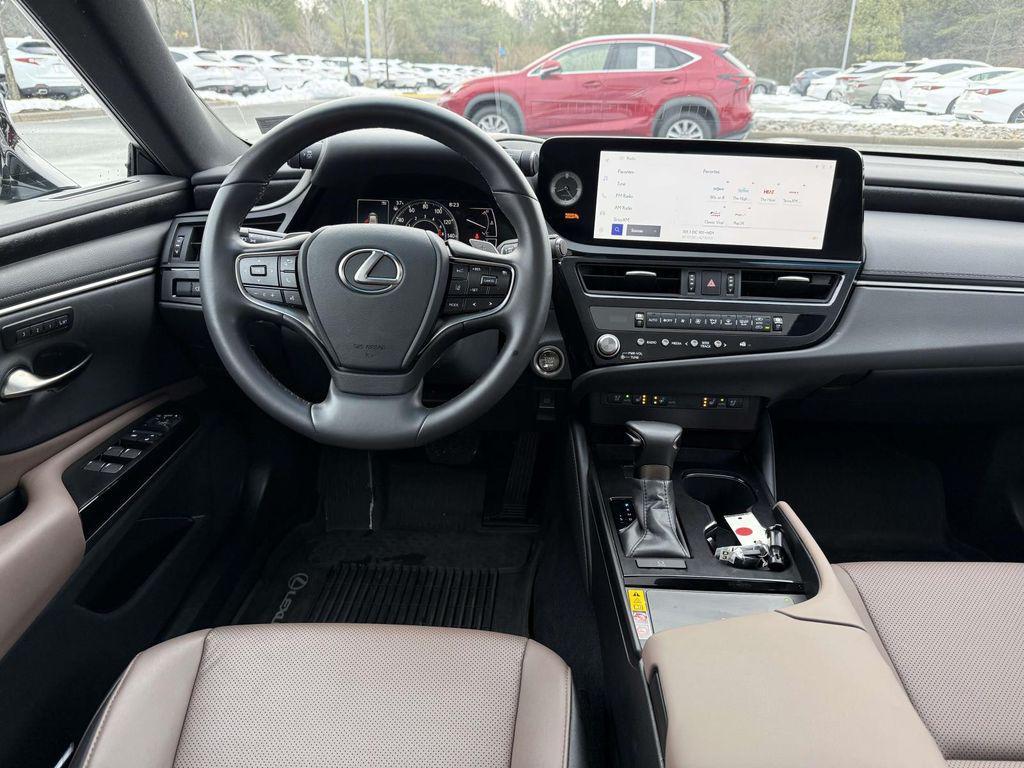 used 2025 Lexus ES 350 car, priced at $44,500