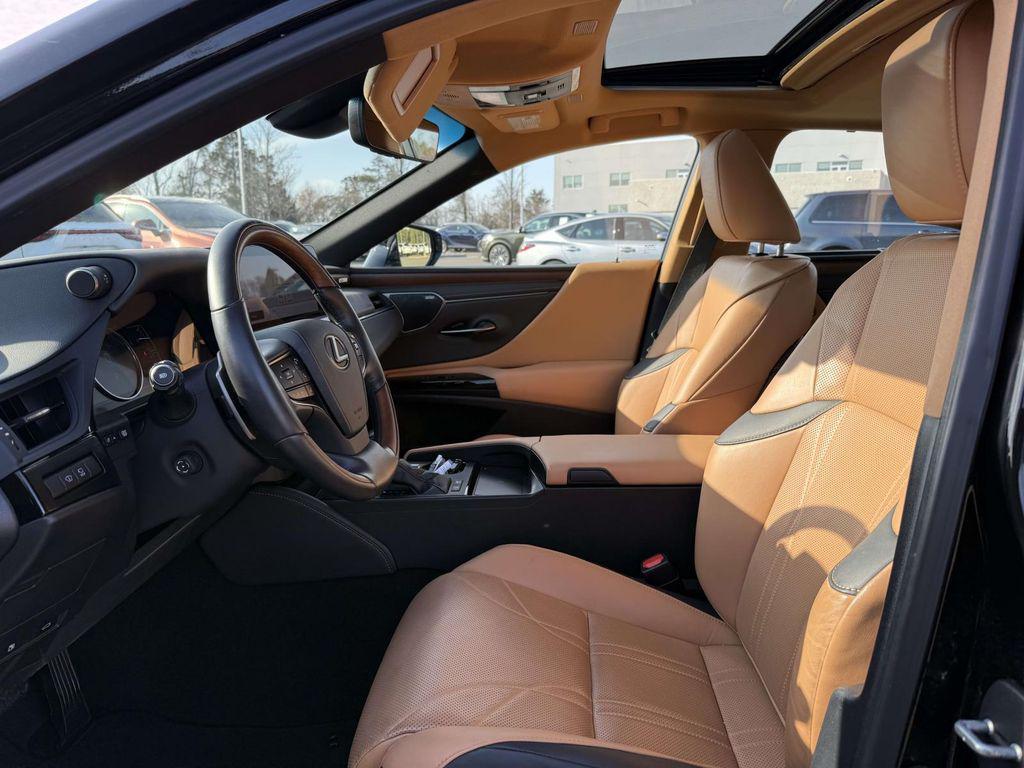 used 2024 Lexus ES 300h car, priced at $49,900