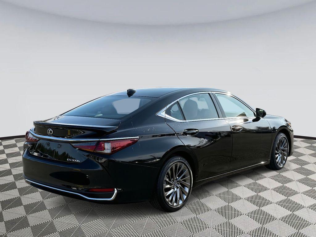 used 2024 Lexus ES 300h car, priced at $49,900