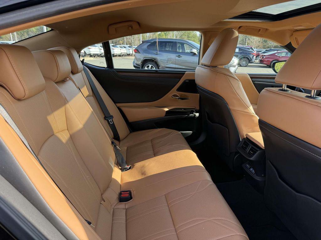 used 2024 Lexus ES 300h car, priced at $49,900