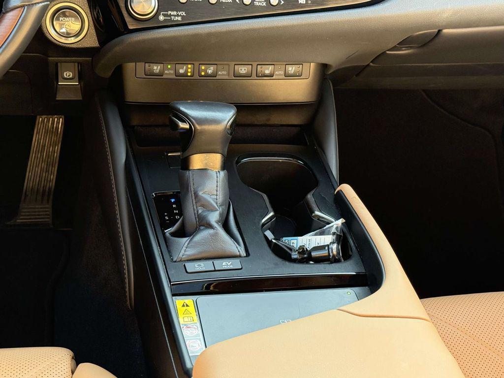 used 2024 Lexus ES 300h car, priced at $49,900