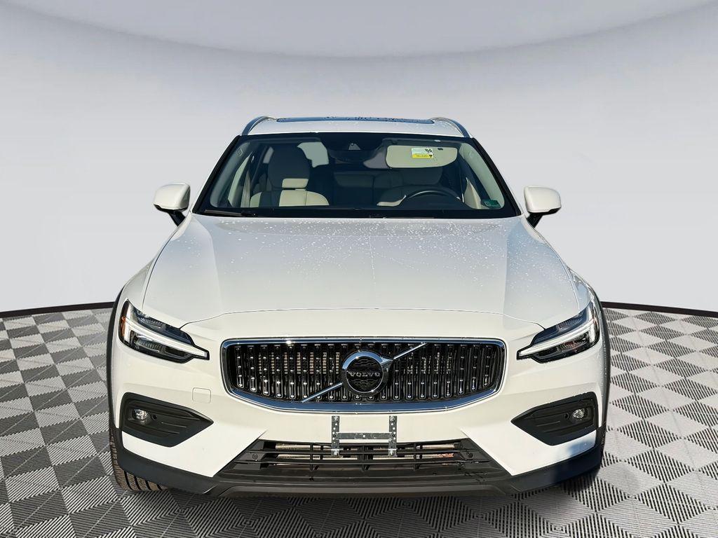 used 2021 Volvo V60 Cross Country car, priced at $29,177