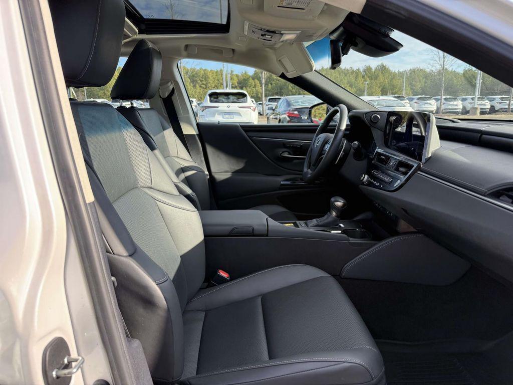 used 2024 Lexus ES 300h car, priced at $42,500