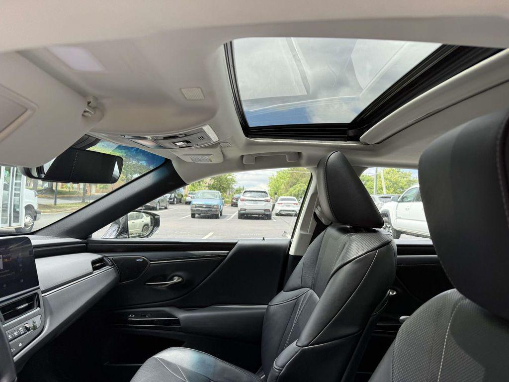 used 2022 Lexus ES 300h car, priced at $35,139