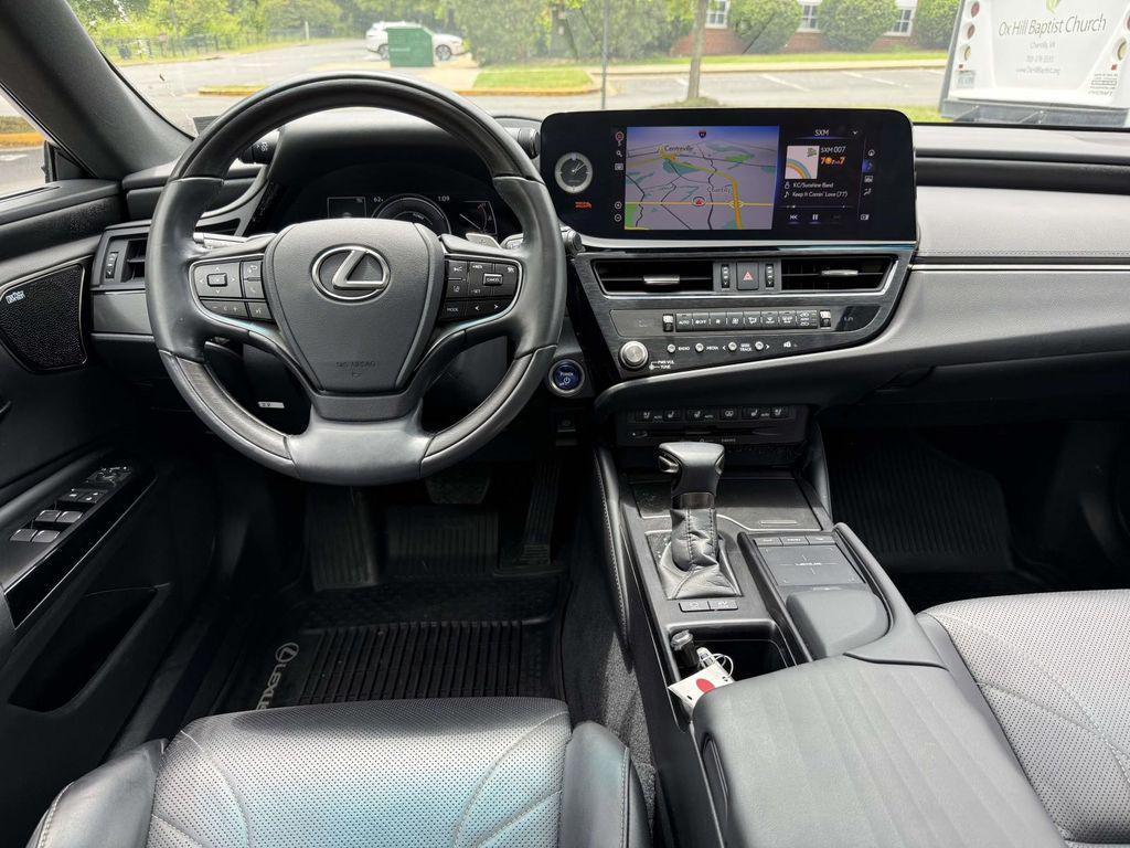 used 2022 Lexus ES 300h car, priced at $35,139