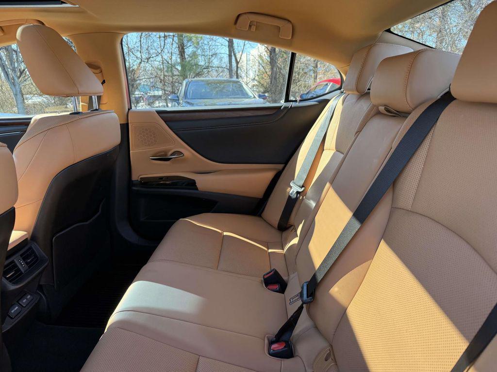 used 2023 Lexus ES 350 car, priced at $38,900