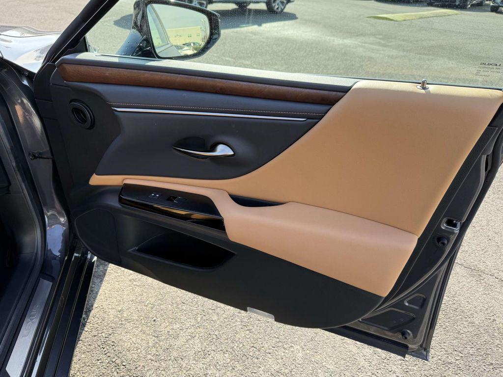 used 2024 Lexus ES 250 car, priced at $39,500