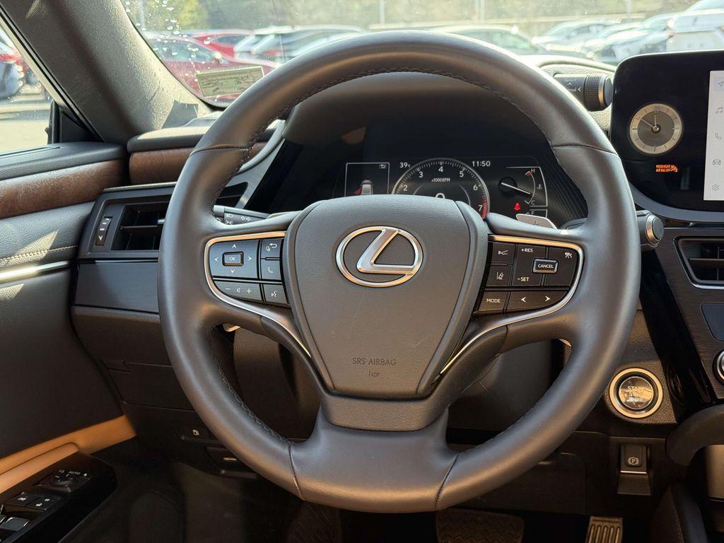 used 2024 Lexus ES 250 car, priced at $39,500