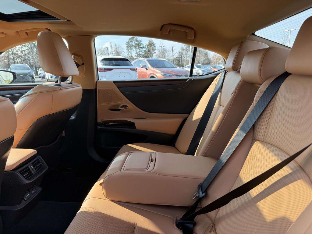 used 2024 Lexus ES 250 car, priced at $39,500