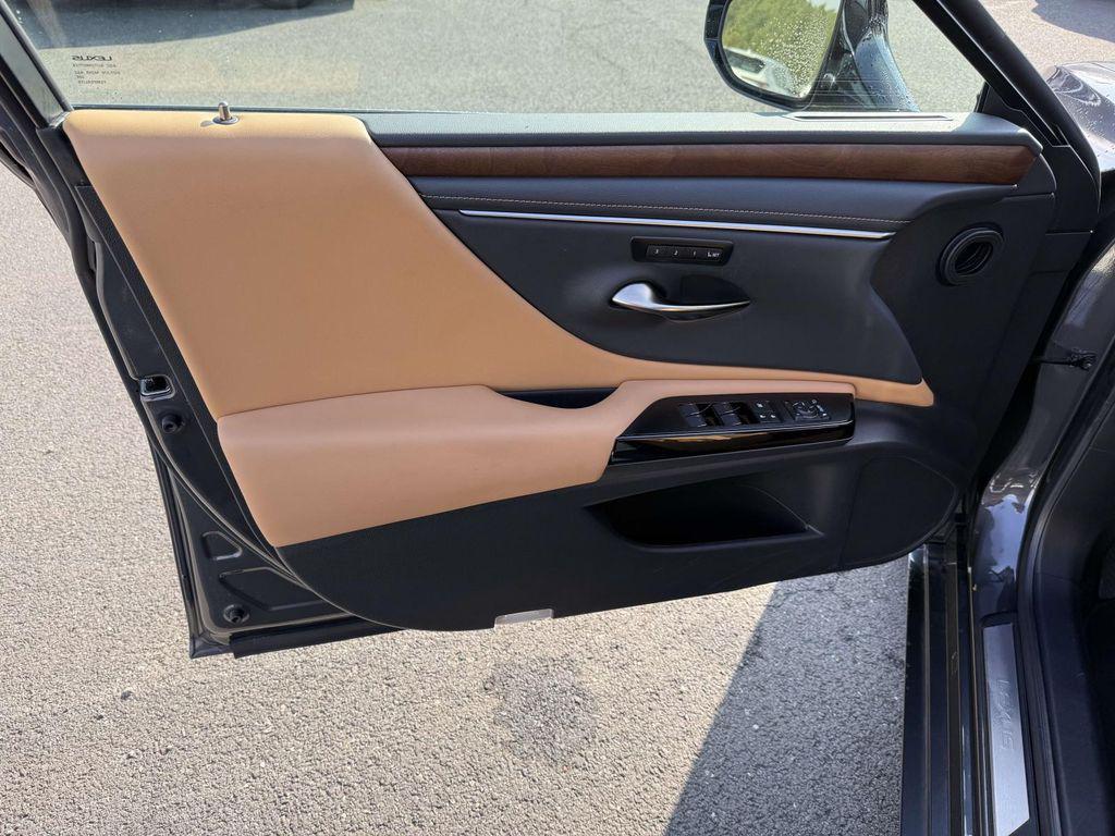 used 2024 Lexus ES 250 car, priced at $39,500