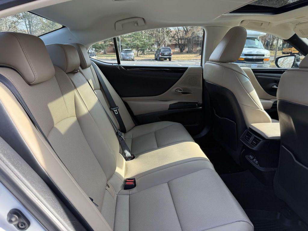 used 2020 Lexus ES 300h car, priced at $34,900