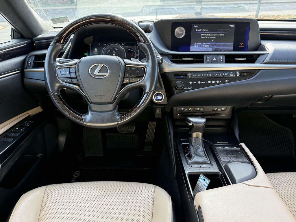 used 2020 Lexus ES 300h car, priced at $34,900