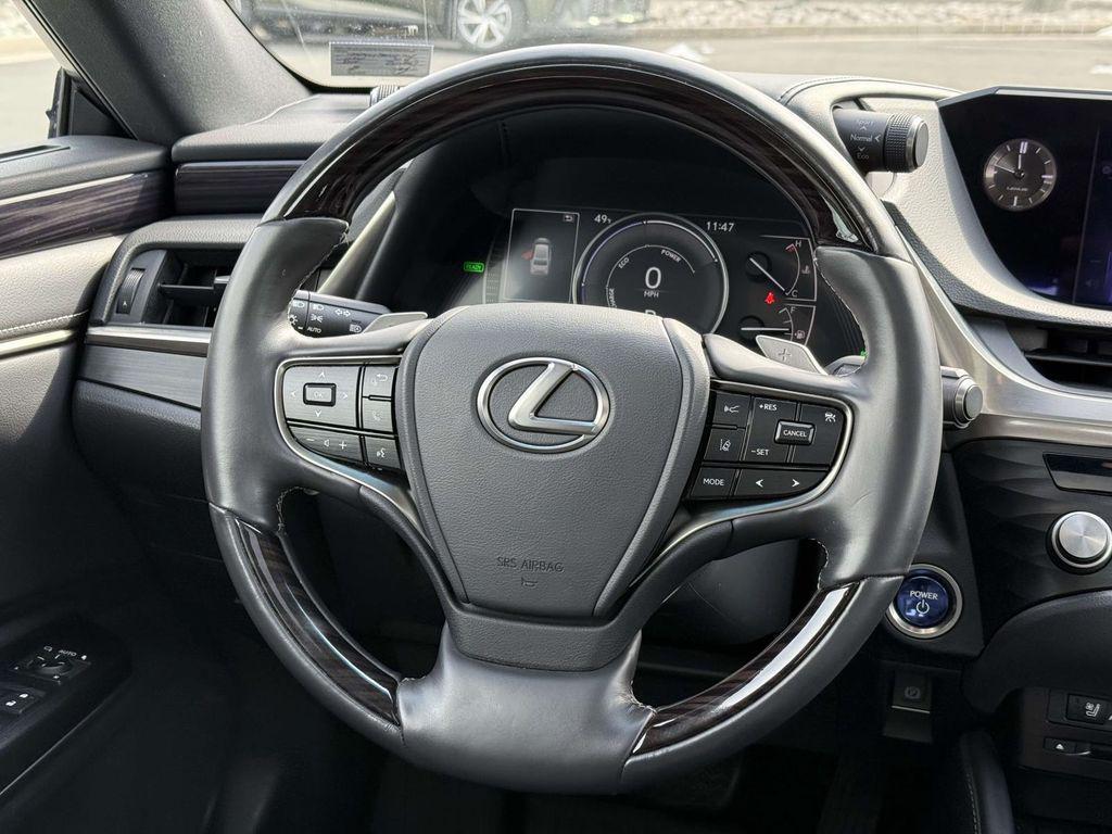 used 2021 Lexus ES 300h car, priced at $35,700