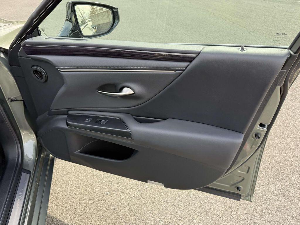 used 2021 Lexus ES 300h car, priced at $35,700