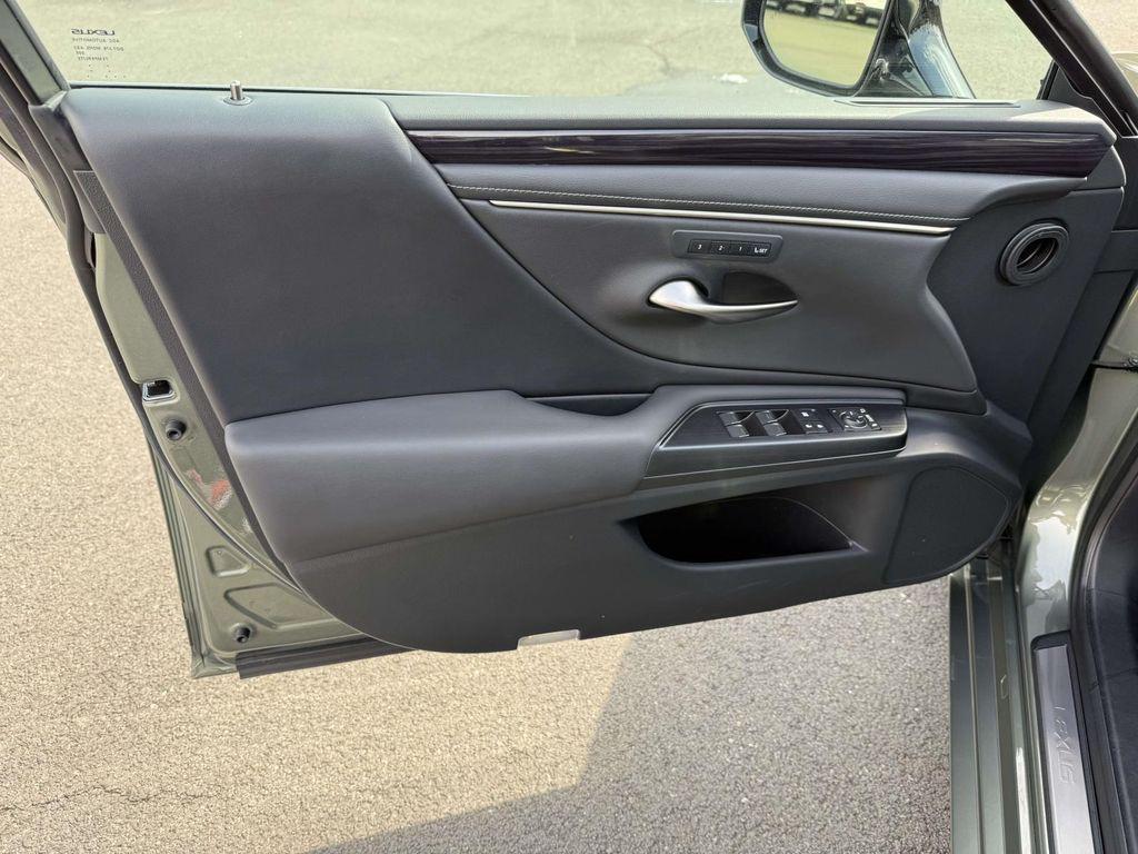 used 2021 Lexus ES 300h car, priced at $35,700