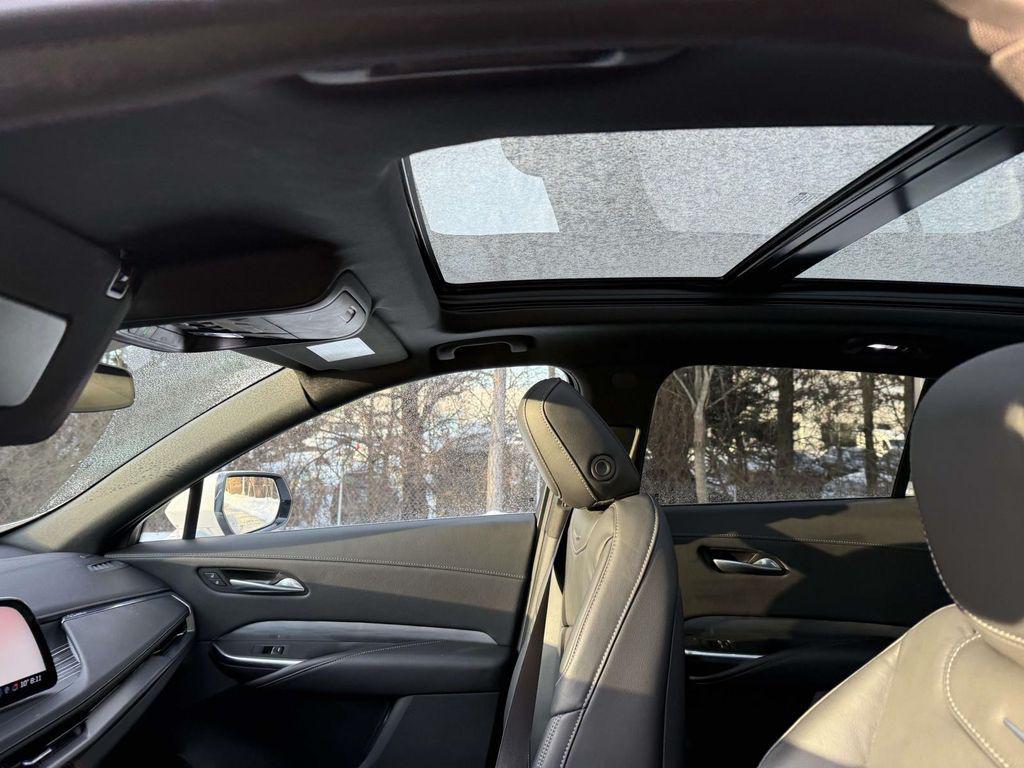 used 2024 Cadillac XT4 car, priced at $34,577