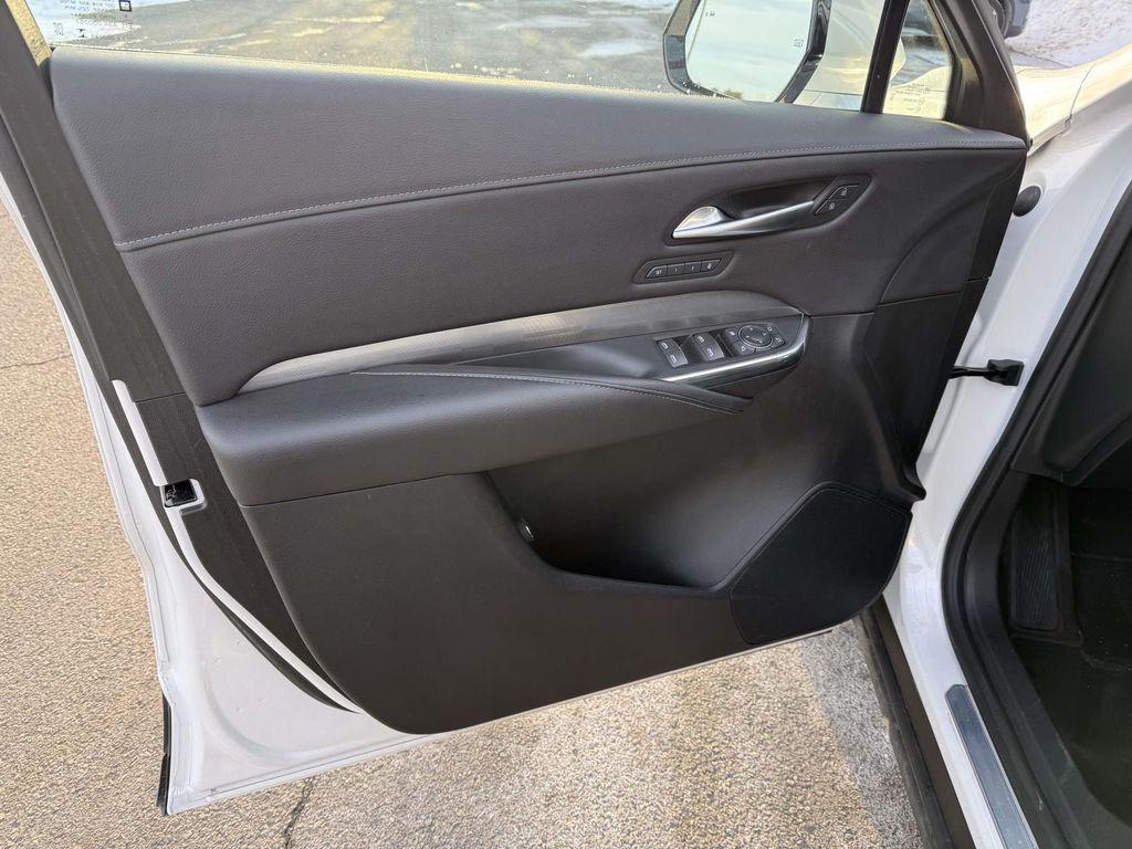 used 2024 Cadillac XT4 car, priced at $34,577