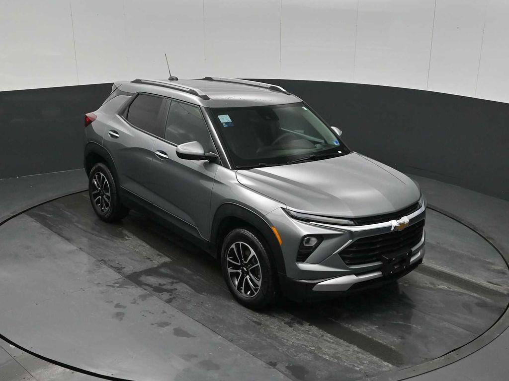 used 2025 Chevrolet TrailBlazer car, priced at $25,688