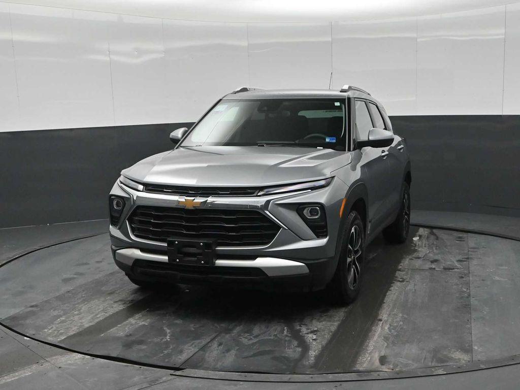 used 2025 Chevrolet TrailBlazer car, priced at $25,688