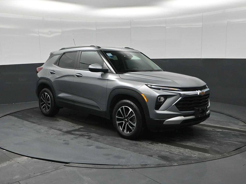 used 2025 Chevrolet TrailBlazer car, priced at $25,688