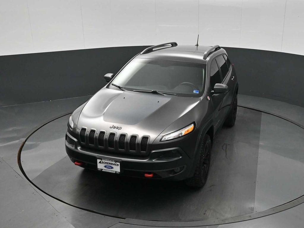 used 2018 Jeep Cherokee car
