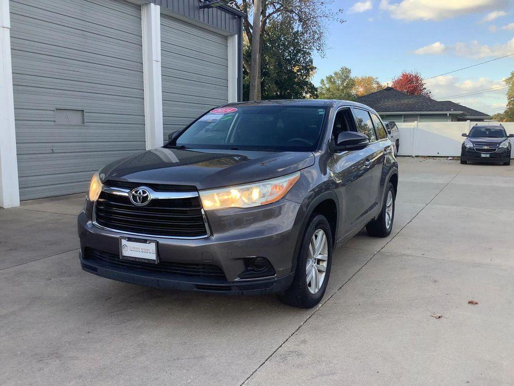 used 2014 Toyota Highlander car, priced at $10,995