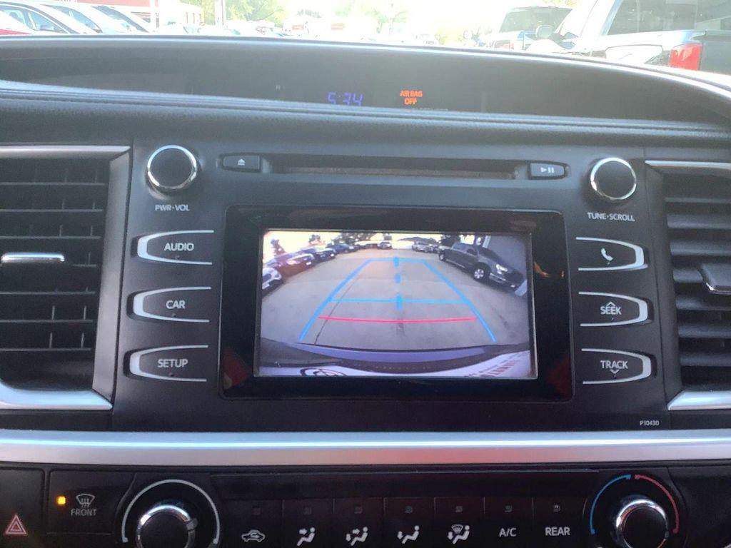 used 2014 Toyota Highlander car, priced at $10,995