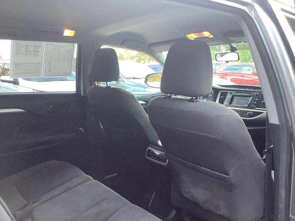 used 2014 Toyota Highlander car, priced at $10,995