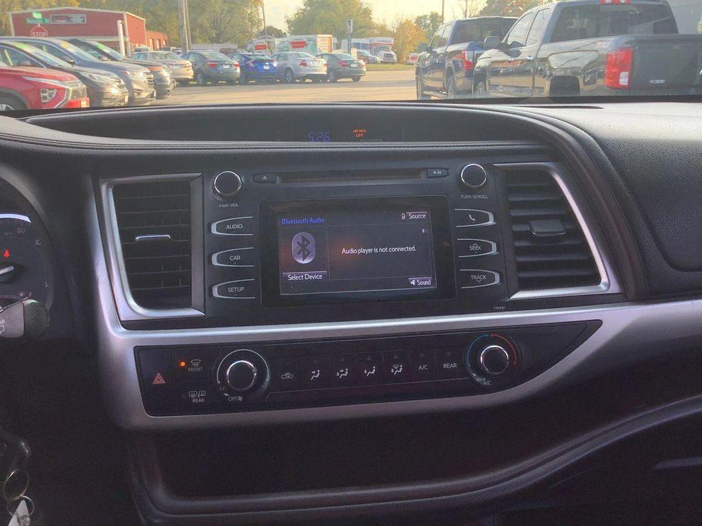 used 2014 Toyota Highlander car, priced at $10,995