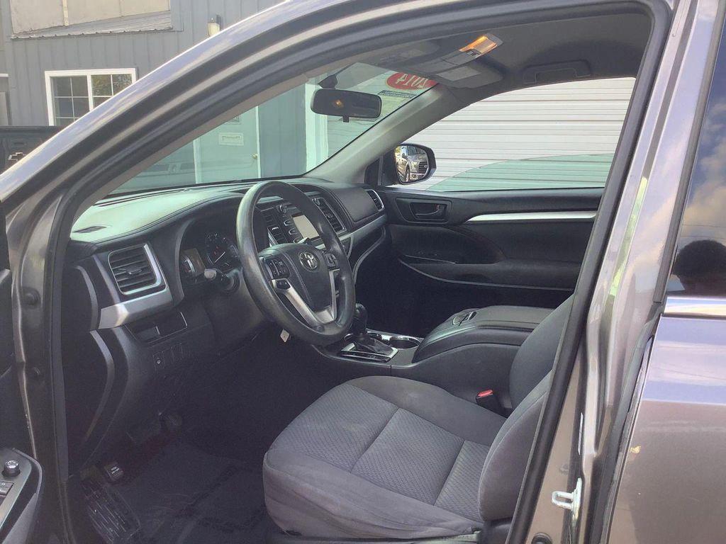 used 2014 Toyota Highlander car, priced at $10,995