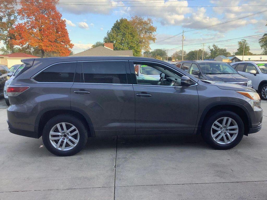 used 2014 Toyota Highlander car, priced at $10,995