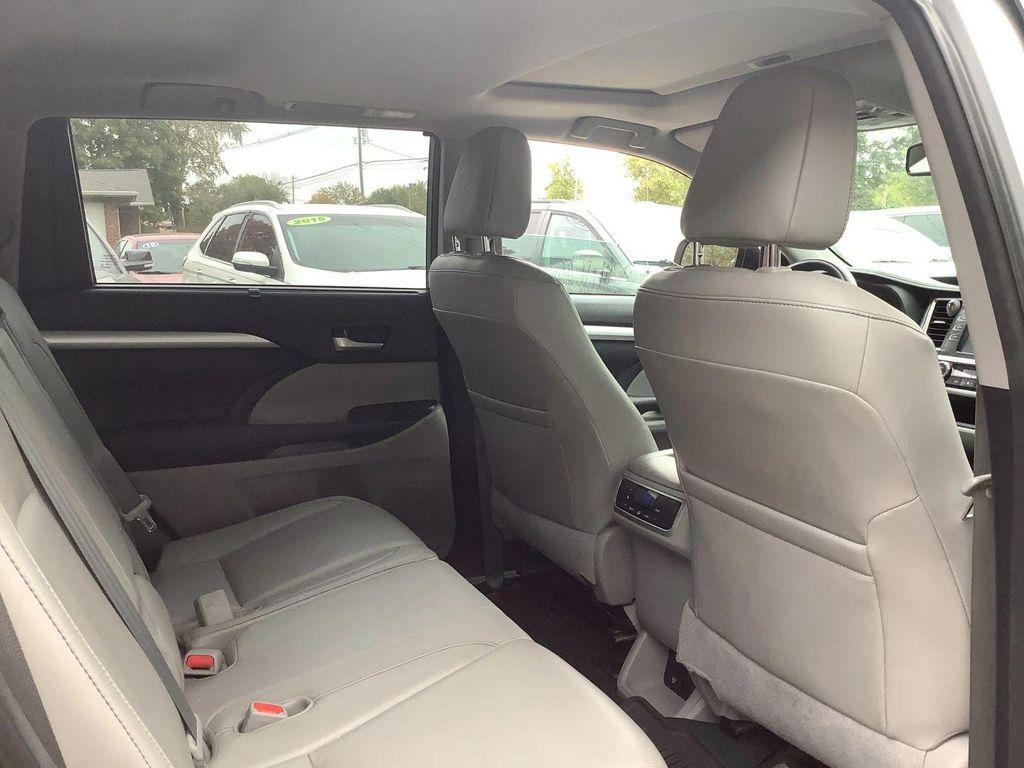 used 2015 Toyota Highlander car, priced at $17,995