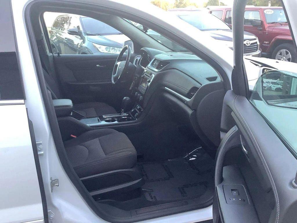 used 2017 Chevrolet Traverse car, priced at $13,995