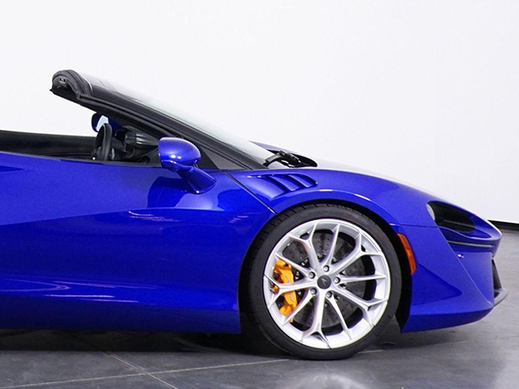 new 2025 McLaren Artura car, priced at $315,508