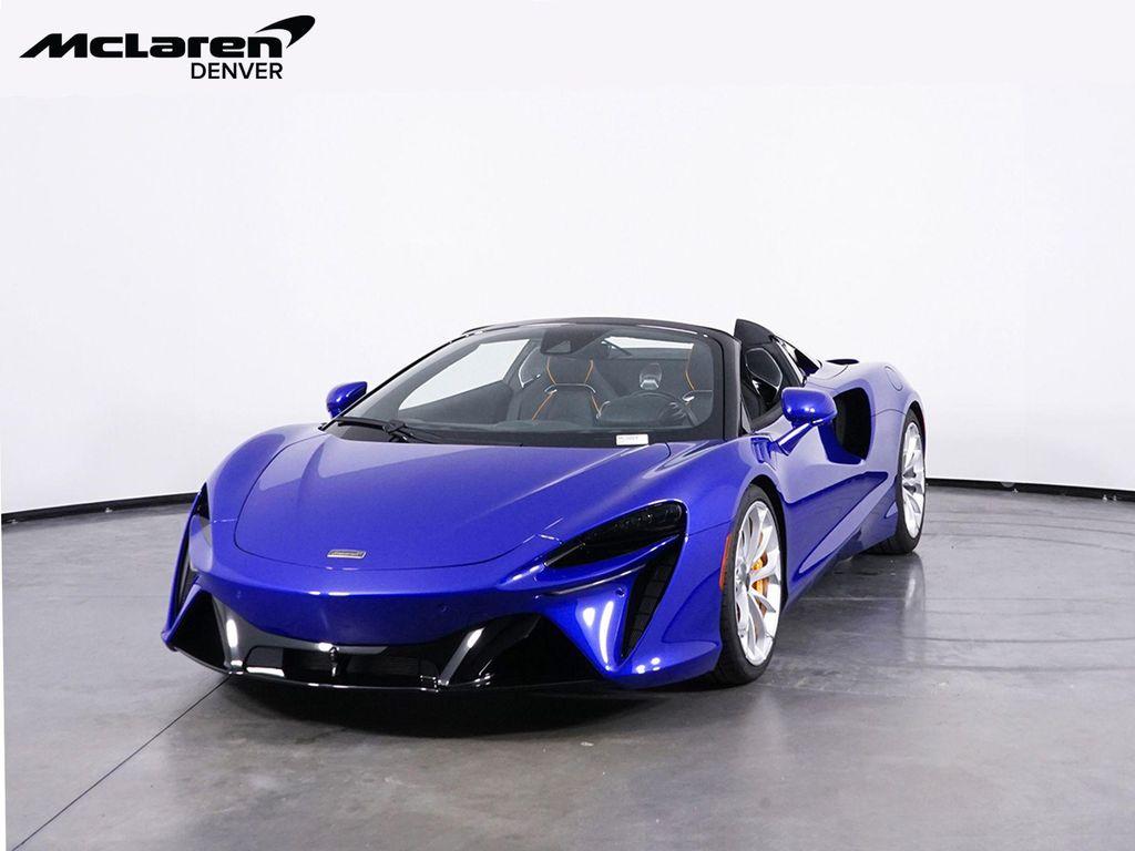 new 2025 McLaren Artura car, priced at $315,508