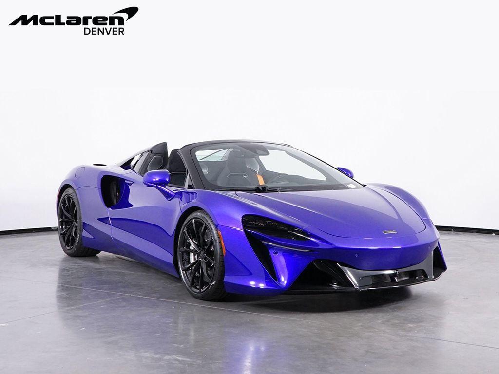 new 2025 McLaren Artura car, priced at $335,668