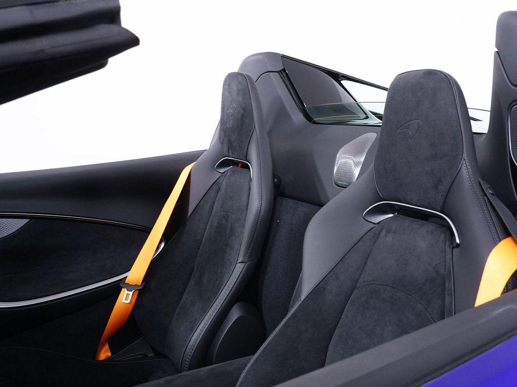 new 2025 McLaren Artura car, priced at $335,668