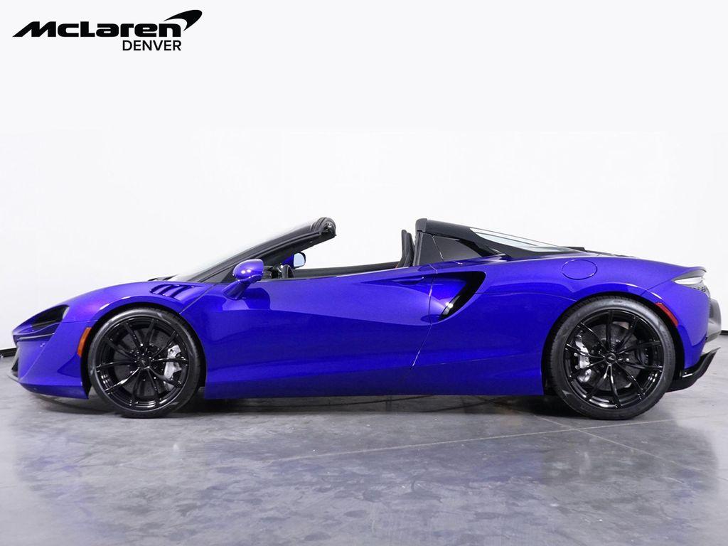 new 2025 McLaren Artura car, priced at $335,668