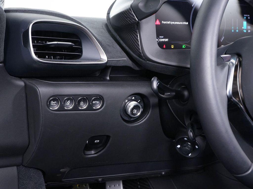 new 2025 McLaren Artura car, priced at $335,668