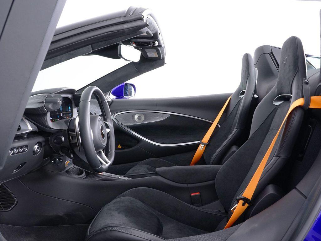 new 2025 McLaren Artura car, priced at $335,668