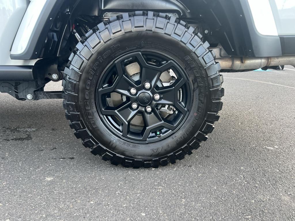 used 2023 Jeep Gladiator car, priced at $36,999