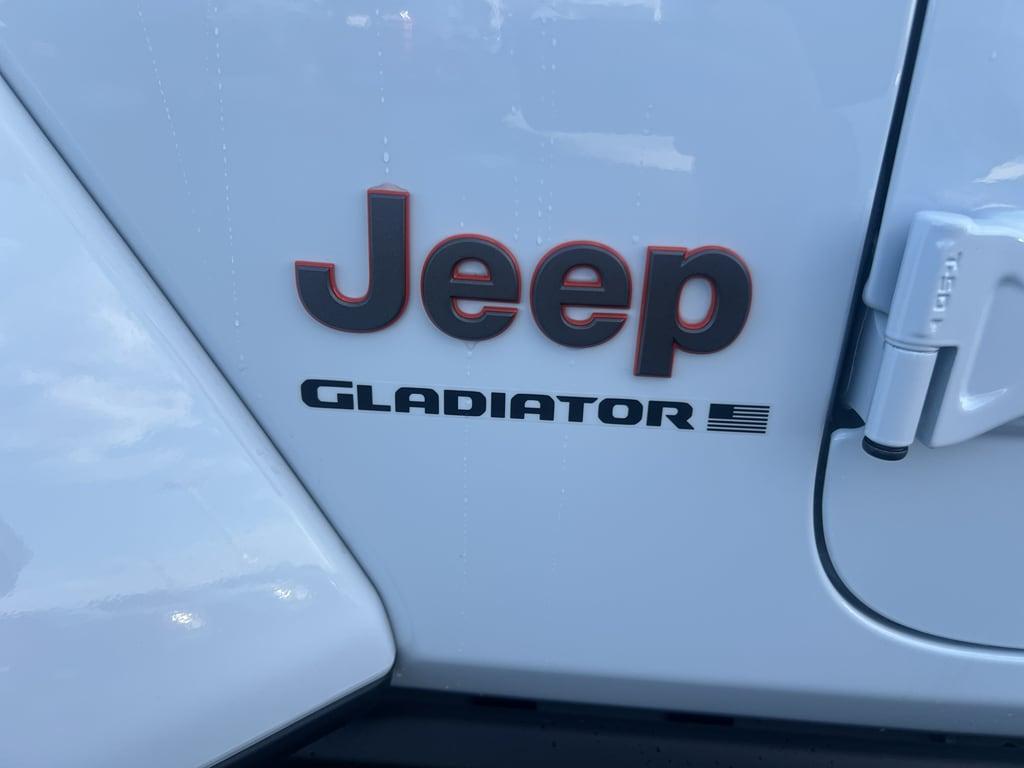 new 2025 Jeep Gladiator car, priced at $54,998